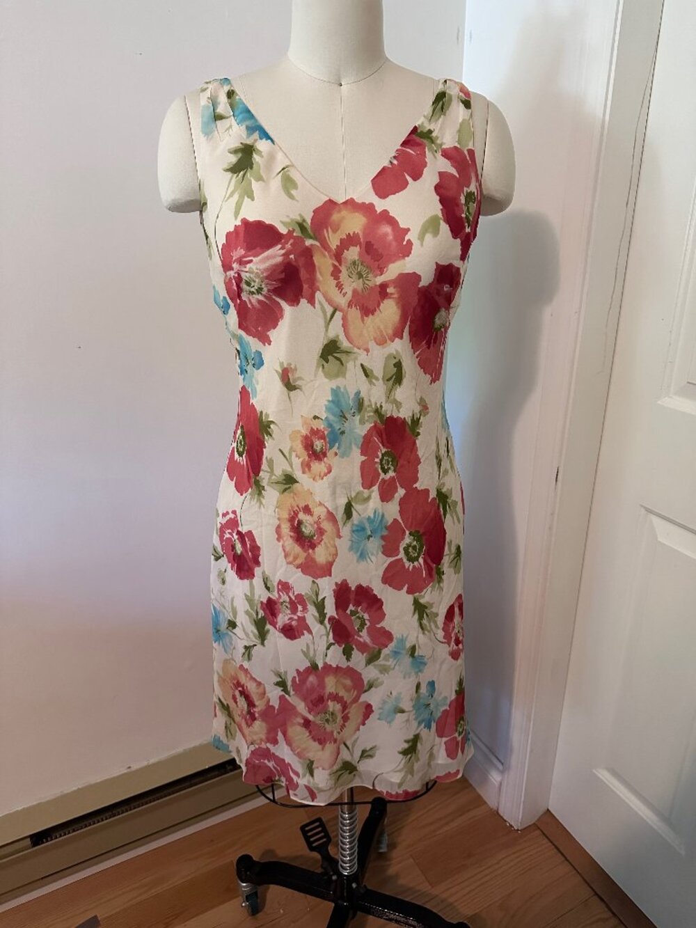 Ann Taylor 100% Silk Floral Midi Dress Size 4/SM